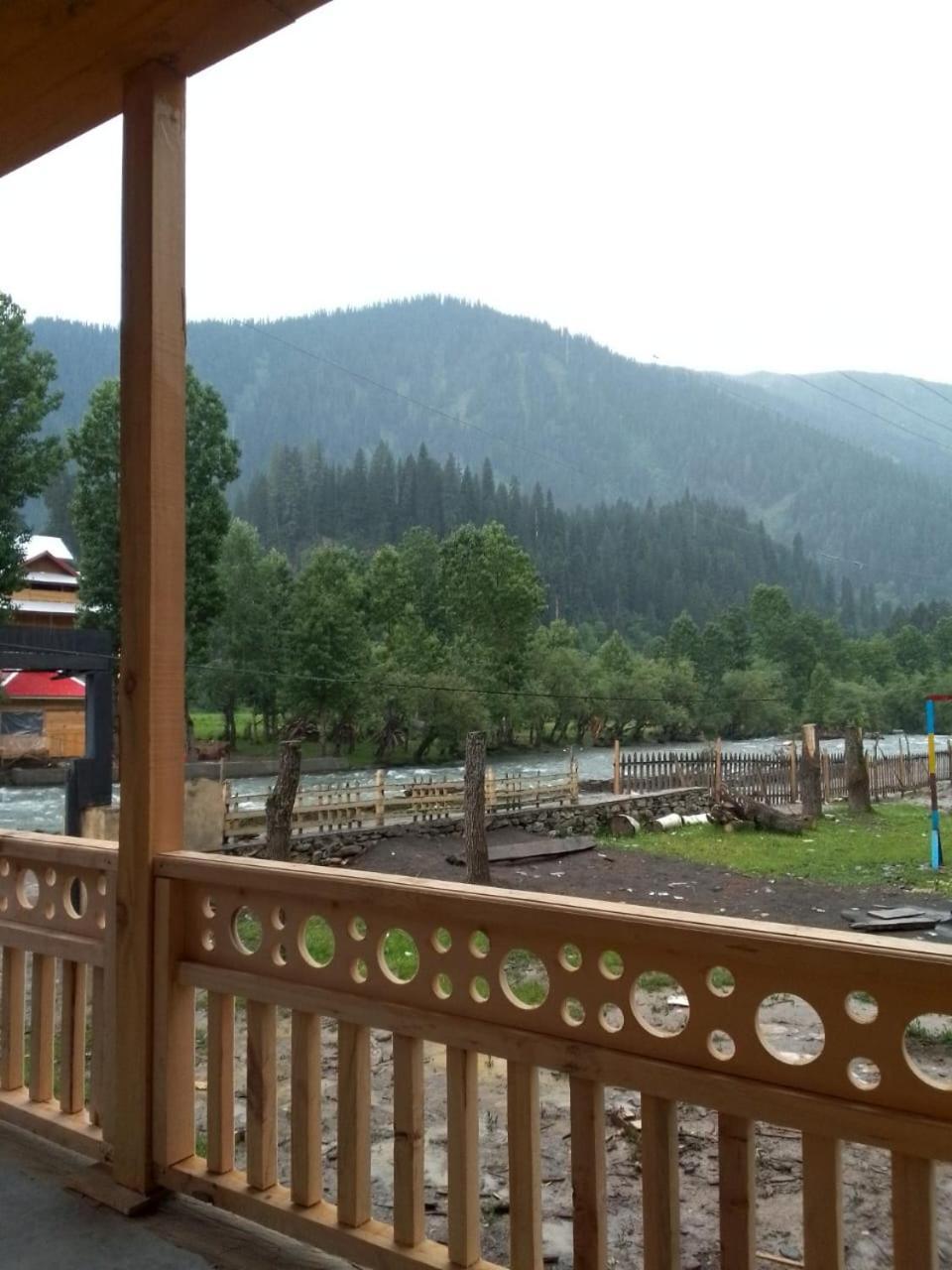 Riverbank Hotel Taobut Neelum Valley Azad Kashmir Taobat Luaran gambar